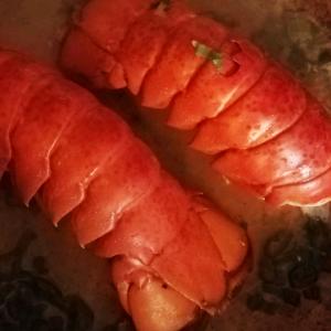 Lobster Tails in Champagne_image