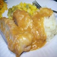 Smothered pork chops with onions_image