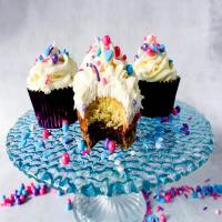 Yellow Cake and Brownie Topped Cupcakes_image