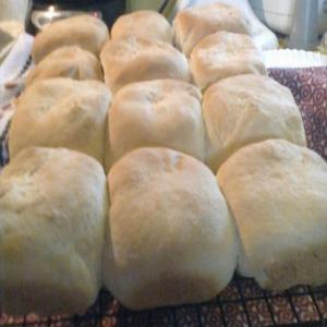 Crusty White Bread / Buns_image