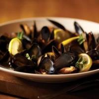 Lemon and Garlic Steamed Mussels_image