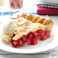 Winning Rhubarb-Strawberry Pie_image