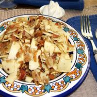 Cabbage Noodles With Crispy Bacon_image