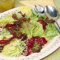 Green Salad with Basic Vinaigrette_image