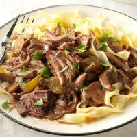 Festive Slow-Cooked Beef Tips_image