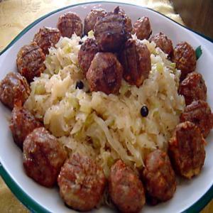 Polish Smoked Meatballs With Savory Kraut_image