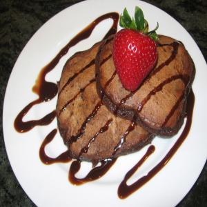 Chocolate Griddle Cakes With Chocolate Sauce_image