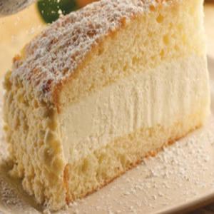 Olive Garden's Lemon Cream Cake_image