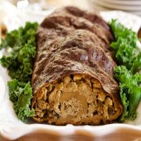 Seitan Roulade With Oyster Mushroom Stuffing_image