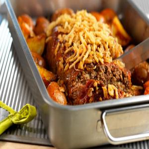 Onion-Crusted Meatloaf with Roasted Potatoes_image