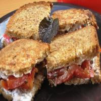 No-Press Panini With Mozzarella, Roasted Red Pepper and Basil_image