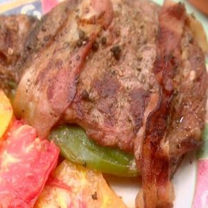 Grilled Green Chile-Stuffed Pepper Steaks Wrapped in Bacon_image