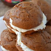 Spice Cake Whoopie Pies_image