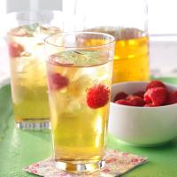 Refreshing Raspberry Iced Tea image