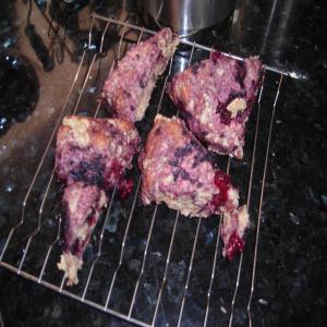 Simple and Yummy Blueberry Scones_image