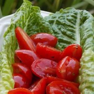 Fast, Fresh Grape Tomato Salad_image