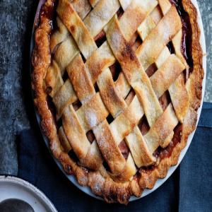 Pear Pie with Red Wine & Rosemary Recipe - (4.6/5) image