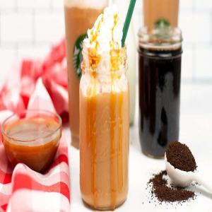 Caramel Frappuccino (Easy 5-Ingredient Copycat Recipe)_image