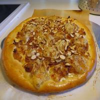 Caramelized Onion & Brie Pizza image
