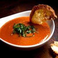 Puréed Tomato and Red Pepper Soup image