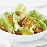 Green Salad with Garlic Crunch_image