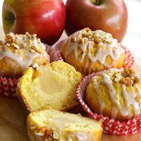 Applesauce-Filled Cupcakes image
