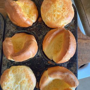 Easy and Delicious Crusty Popovers_image