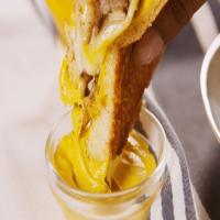 Steak and Mushroom Grilled Cheese_image