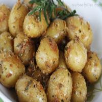 Garlic Oven Roasted Potatoes Recipe - (4/5) image