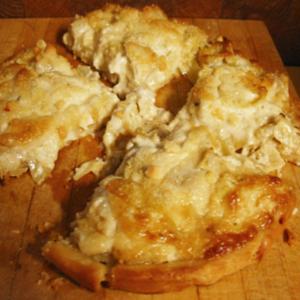 Easy Cheesy Artichoke Bread_image
