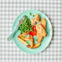 Toddler recipe: Salmon fish fingers with chunky chips image
