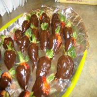 Easy Chocolate Dipped Strawberries_image