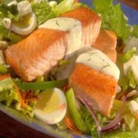 Salmon Cobb Salad in Creamy Dill Dressing_image