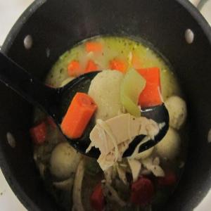 Matzo Ball Soup with Chicken_image