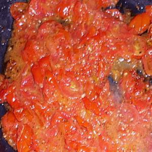 Garlicky Tomato Sauce_image
