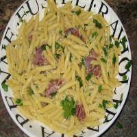Penne With Prosciutto in Butter Sauce_image