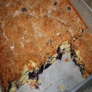 Delicious Blueberry Coffee Cake With Crumb Topping_image
