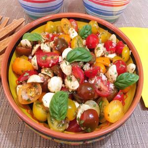 Clubfoody's Mixed Tomato Salad_image