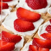 Strawberry Cheesecake Crackers Recipe by Tasty_image