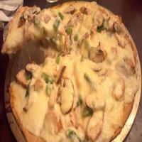 Grilled Chicken & Asparagus White Pizza_image