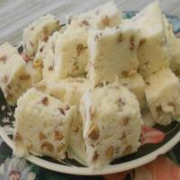 Fast and Easy White Chocolate Fudge_image
