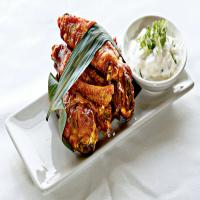 Spicy Sriracha Wings With Cucumber Sour Cream_image