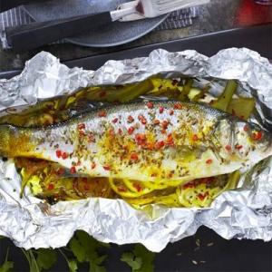 Sea bass with fennel, lemon & spices image