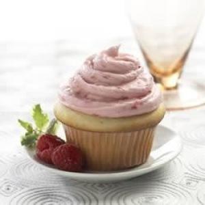 Spice Islands® Double Raspberry Cream Filled Cupcakes_image