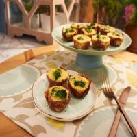 Mini Broccoli Quiches with Prosciutto Crusts_image