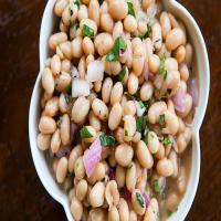 Quick and Easy White Bean Salad_image