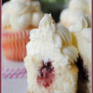 Almond Wedding Cake Cupcakes with Raspberry Filling_image