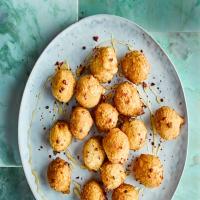 Deep-fried goat's cheese with pink peppercorn honey_image