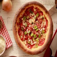 Sausage, Peppers and Onion Deep Dish Pizza_image
