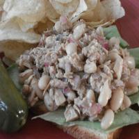 Mediterranean White Bean and Tuna Salad_image